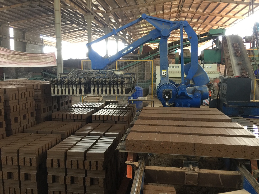 Robot xếp gạch